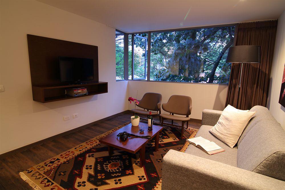 Sites Hotel เมเดยิน ภายนอก รูปภาพ Living room