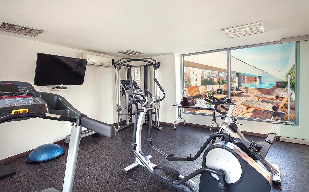 Sites Hotel เมเดยิน ภายนอก รูปภาพ The gym at the hotel