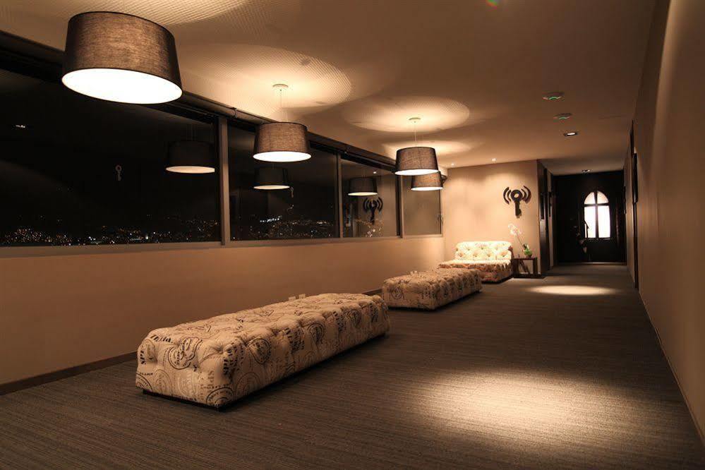 Sites Hotel เมเดยิน ภายนอก รูปภาพ The interior of the hotel