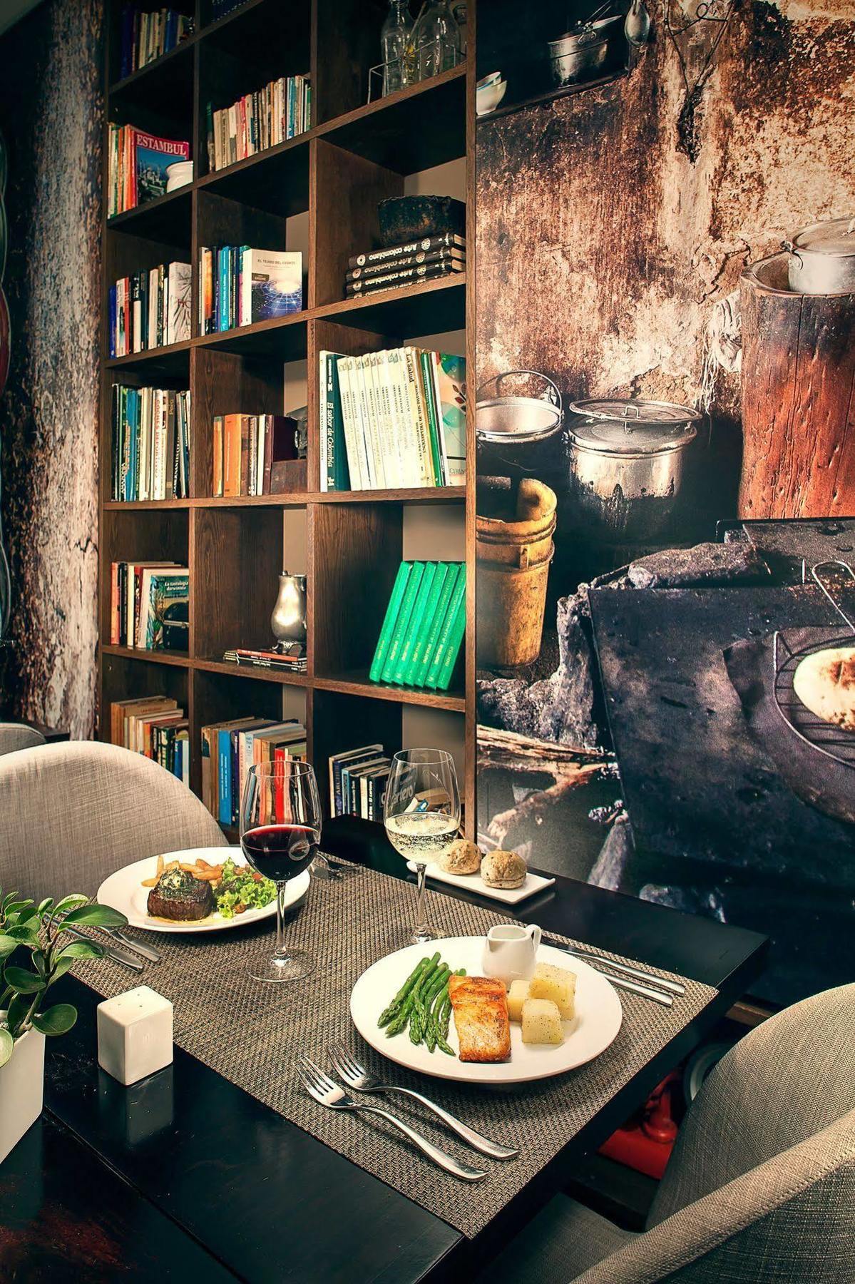 Sites Hotel เมเดยิน ภายนอก รูปภาพ Restaurant